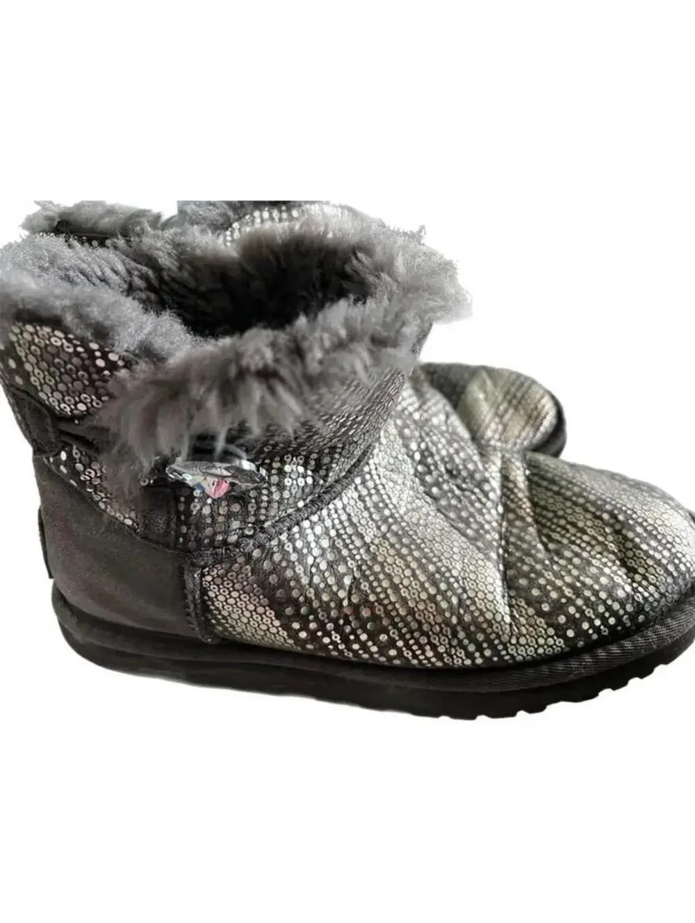 UGG Bailey Button Bling Short Boots  Swarovski Crystal Gem Button Size 6